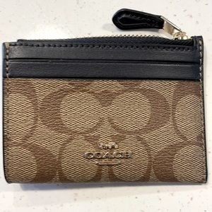 Coach wallet w/keychain